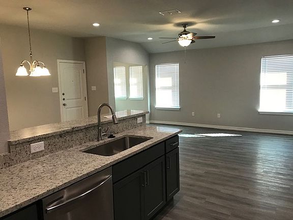 3rd image of 6045 Jennings Dr