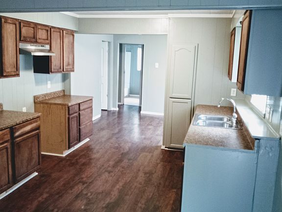 3rd image of 1111 Dollarhide Ave