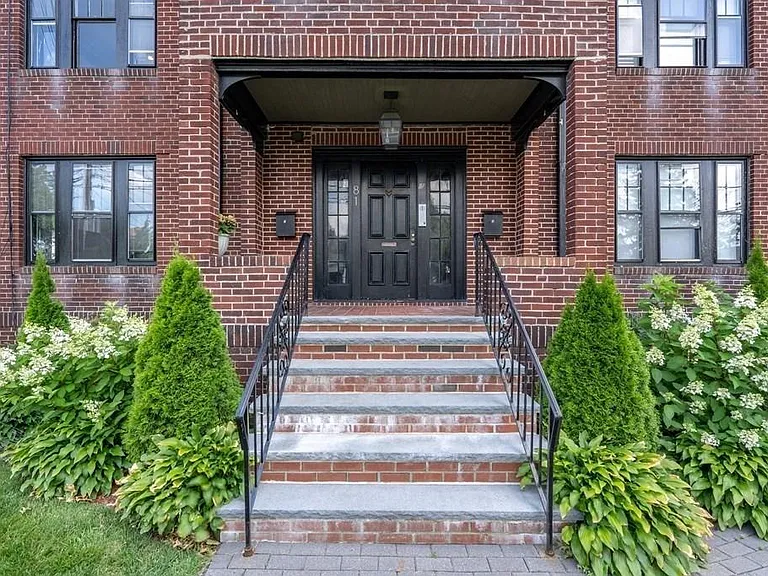 81 Butler St #2 — Photo 8