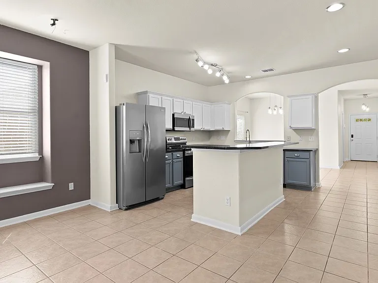 6730 Nora Vista Way — Photo 5