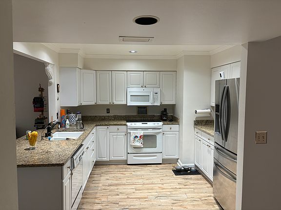 5th image of 1118 Washington Ave
