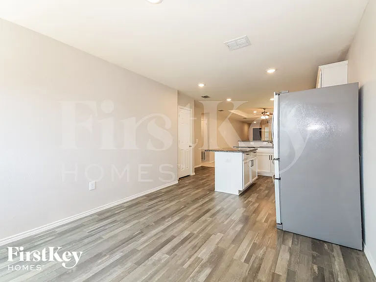 3308 Cord Pl — Photo 6