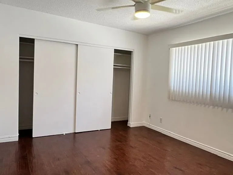 905 Edgewood St — Photo 14