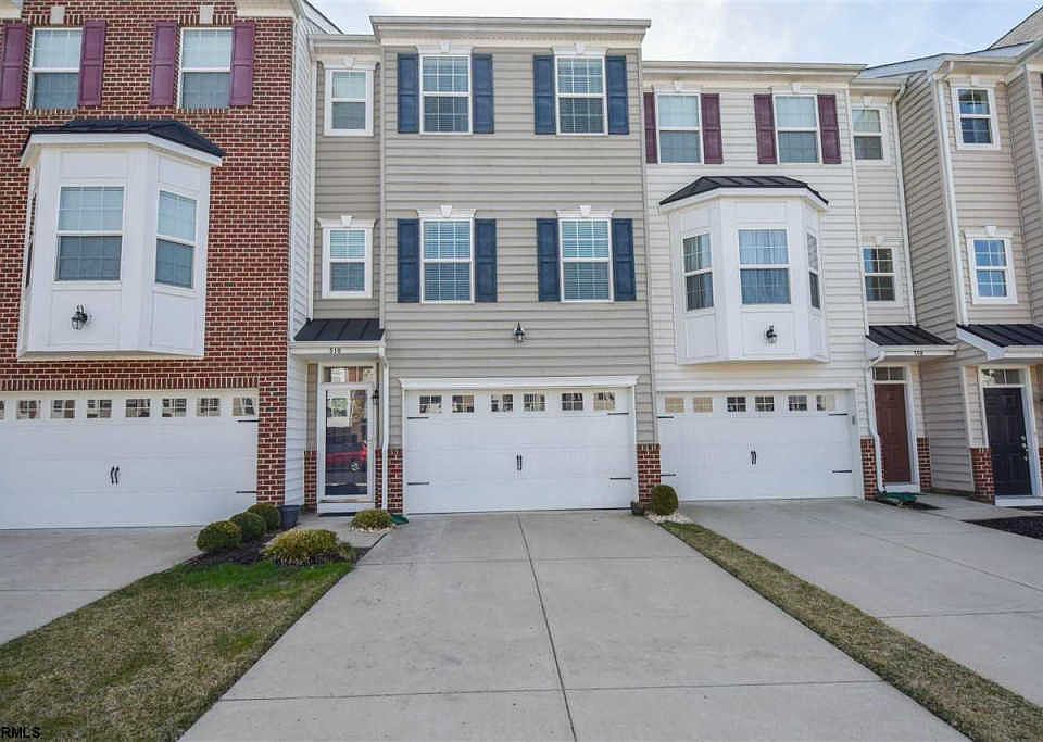 1st image of 510 Boxwood Ln #510