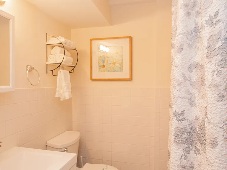 23 Jay St #B — Photo 28