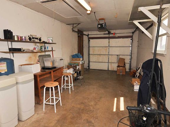3rd image of 116 Eastland Dr