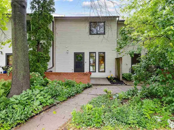 376 Samoa Pl, Iowa City, IA 52246