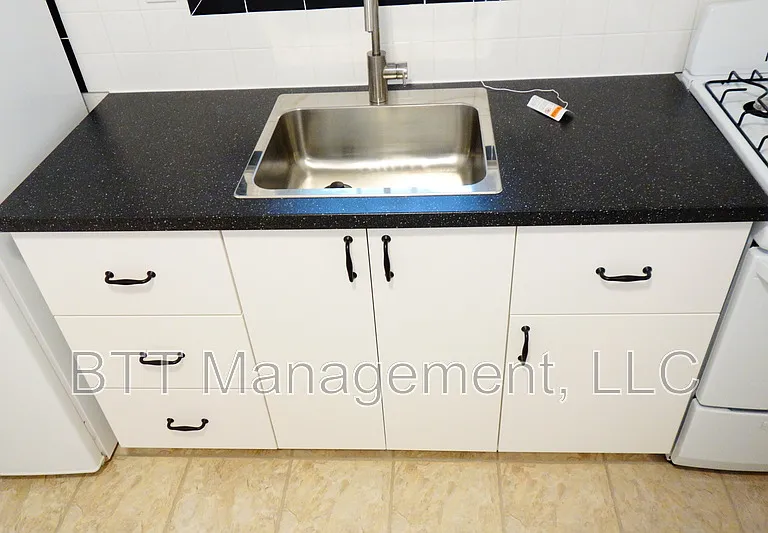 8107 Greenwood Ave #2 — Photo 17