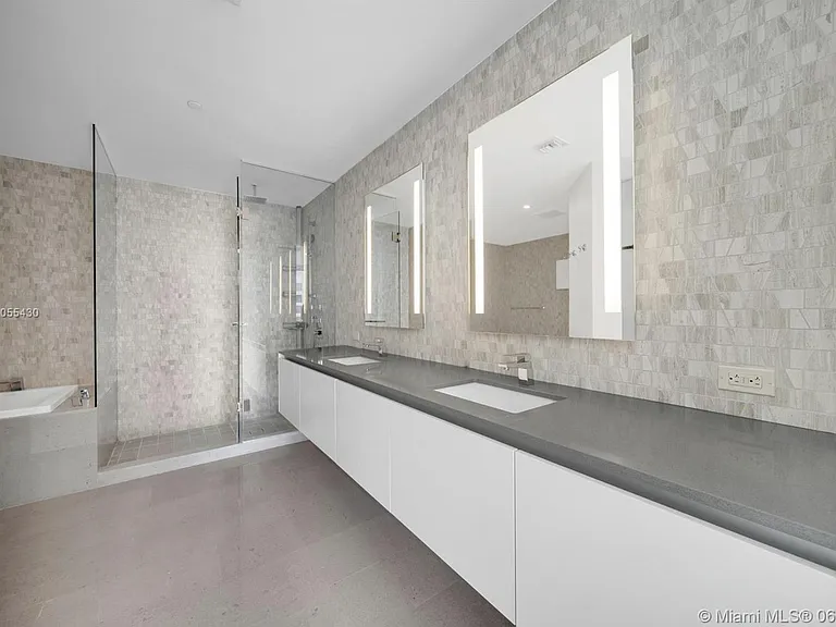 2903-68 SE 6th St #2903 — Photo 8