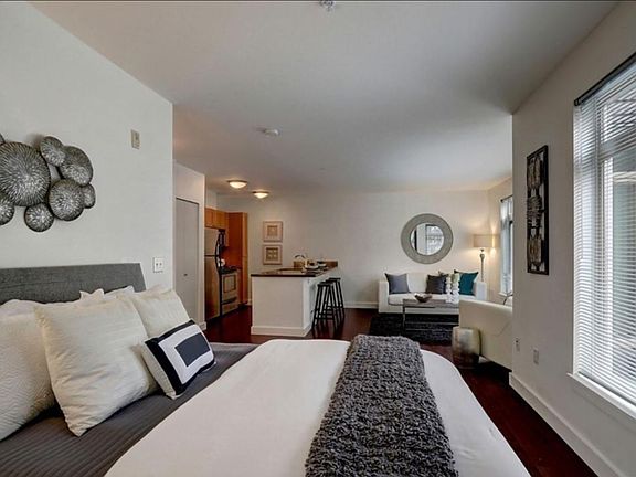4th image of 1610 Belmont Ave APT 415