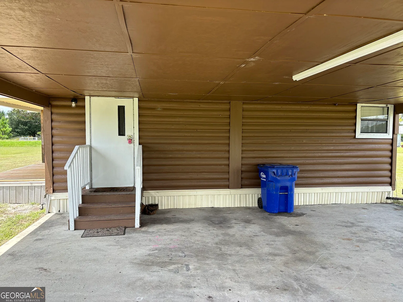3 bed, 2.0 bath, 1400 sqft, $1,300 — Photo 4
