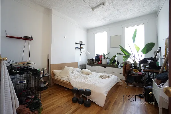 Rented by Rennit Inc. | media 14