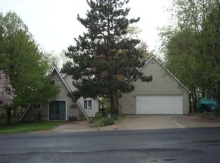 1042 E Queens Way, Nekoosa, WI 54457