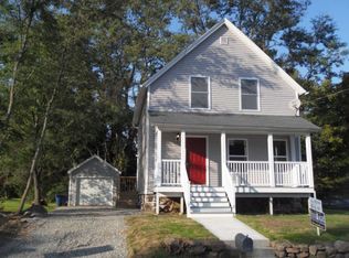 79 Phillips St, Waterford, CT 06385
