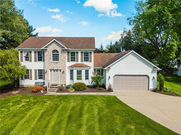 1126 Lanner St NW, North Canton, OH 44720