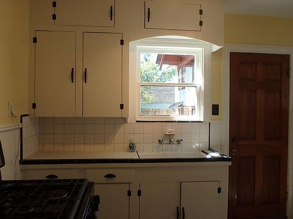 Kitchen countertop and cabinets
