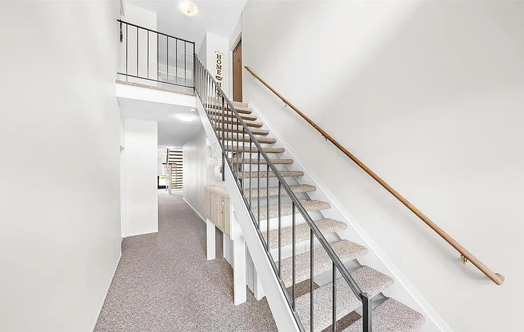 2 bed, 918 sqft, $1,225 — Photo 4
