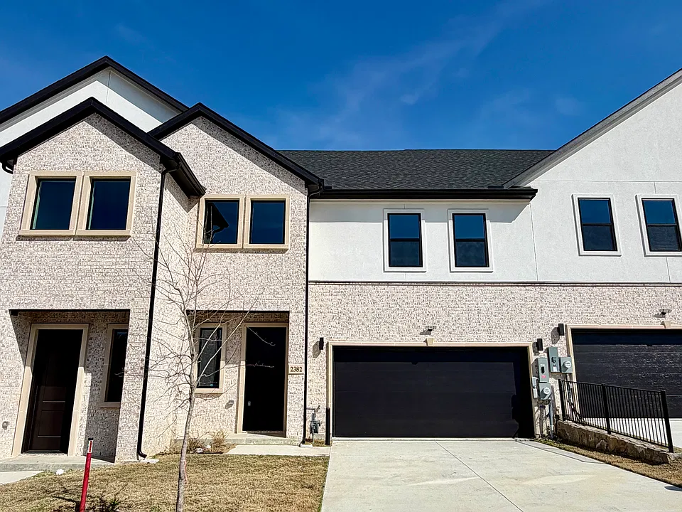 2382 Usmen Dr