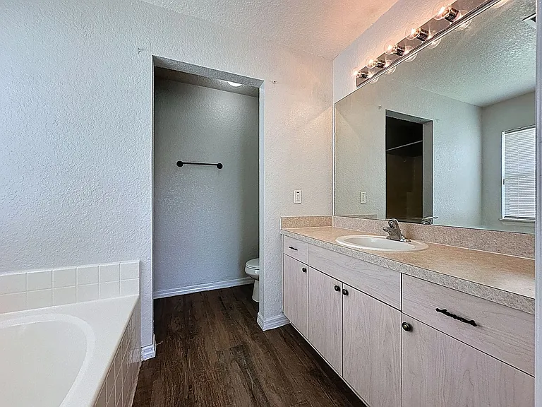 424 Danube Way — Photo 25