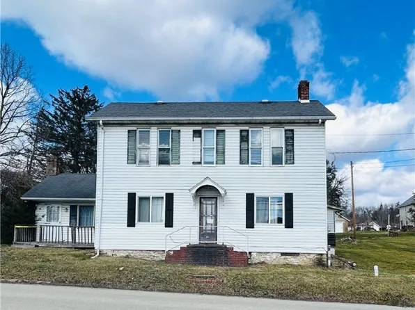 811 Main St, Mc Clellandtown, PA 15458