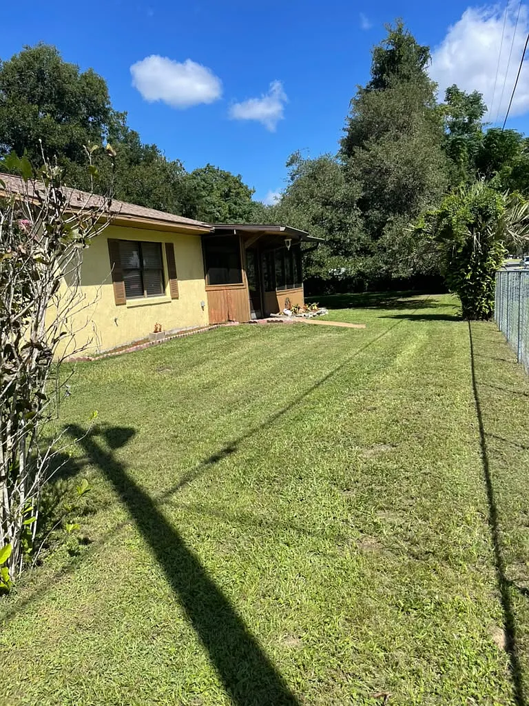 3 bed, 1638 sqft, $1,995 — Photo 2