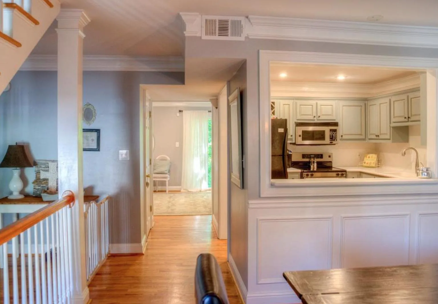3 bed, 2.5 bath, 1800 sqft, $3,450 — Photo 2