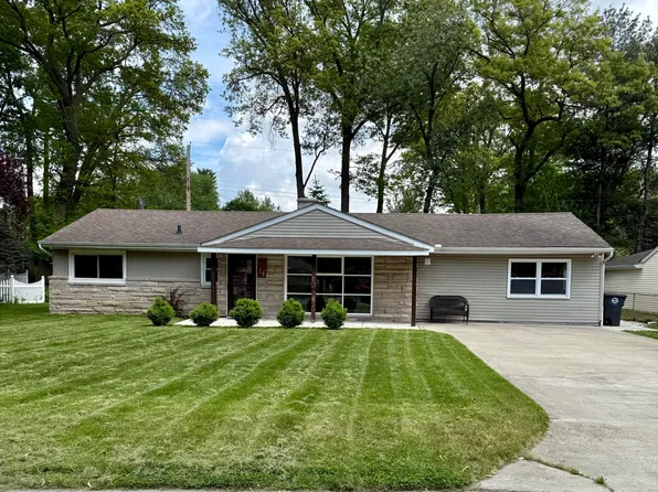 14 Cleveland Ter, Hobart, IN 46342