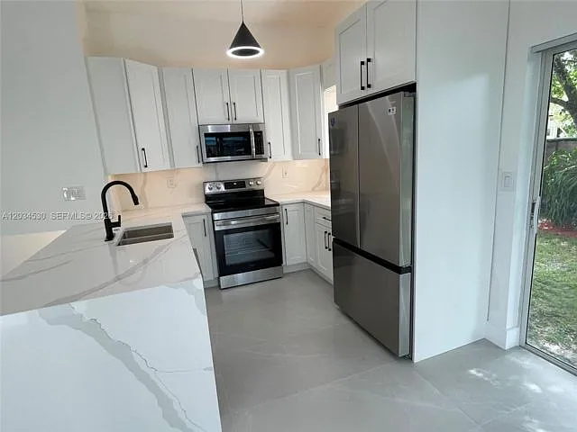 3325 NW 79th Way — Photo 3