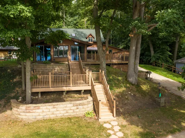 2533 Miner Lake Dr, Allegan, MI 49010