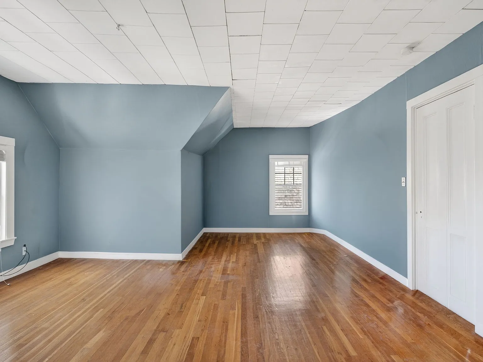 2 bed, 1018 sqft, $2,400 — Photo 3