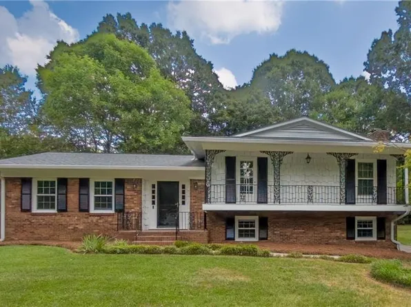 4210 Mill Creek Rd, Winston Salem, NC 27106