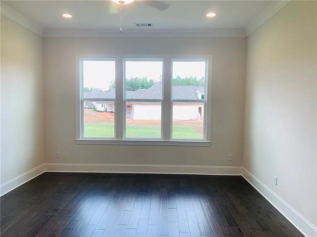4 bed, 3.5 bath, 3032 sqft, $3,400 — Photo 3