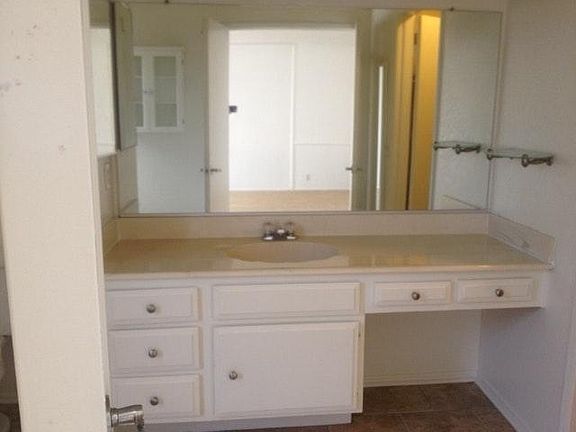 Master Bedroom Bathroom