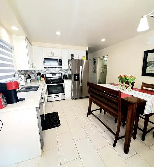 5262 Marigot Pl — Photo 32