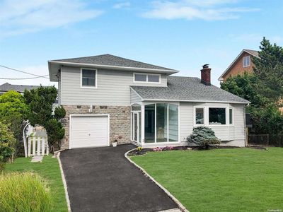 487 West Drive, Copiague, NY, 11726