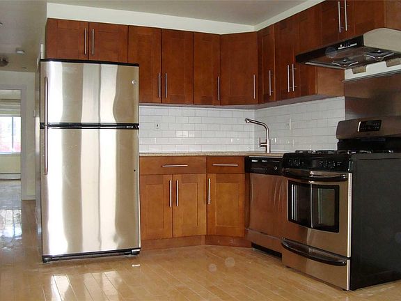 4th image of 354 Onderdonk Ave APT 2B