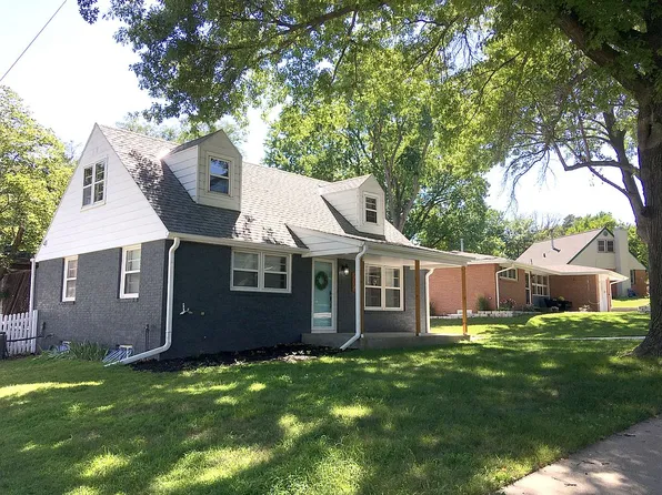 2035 Burnham St, Lincoln, NE 68502