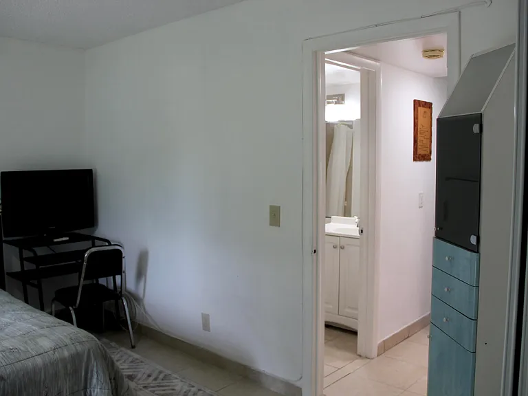 175 Canterbury Dr W #175 — Photo 10