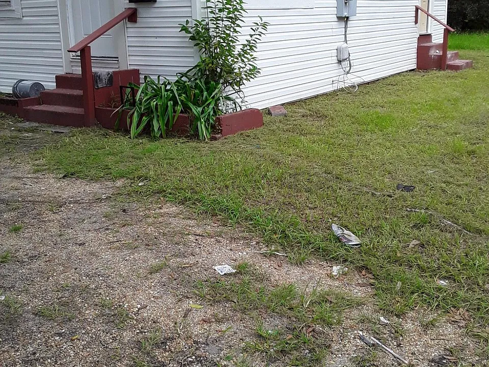 1555 Elizabeth St