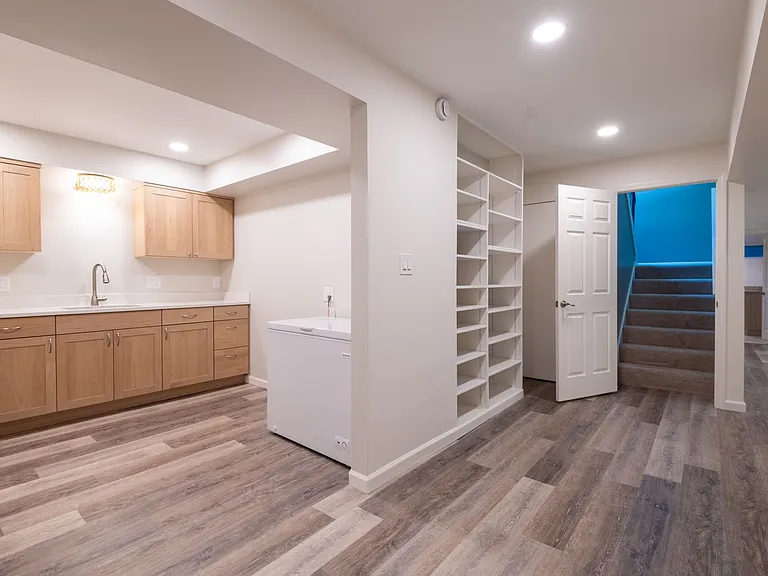 16650 SE 26th St — Photo 34