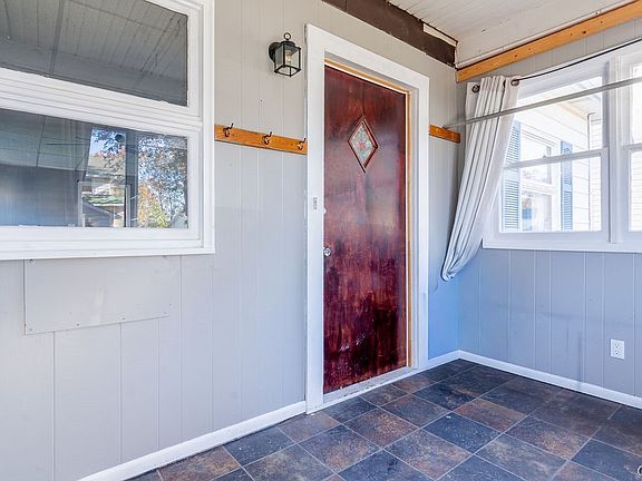 5th image of 359 Broadwell Ave