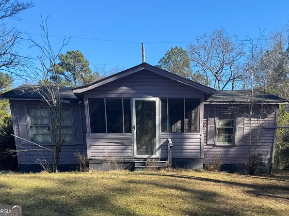 3801 Crest Dr, Macon, GA 31217