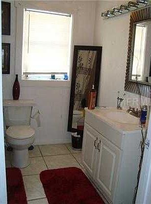 3rd image of 8701 N Dexter Ave