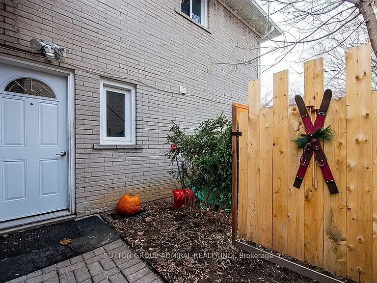 52 Farrell Ave #BASEMENT — Photo 3