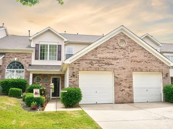 12214 Stratfield Place Cir, Pineville, NC 28134