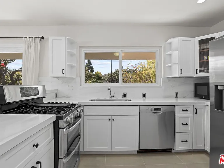 3200 S Sepulveda Blvd #J22 — Photo 5