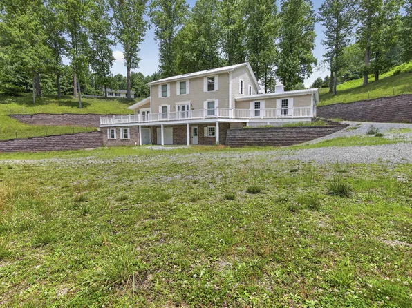 249 Panorama Dr, Marion, VA 24354