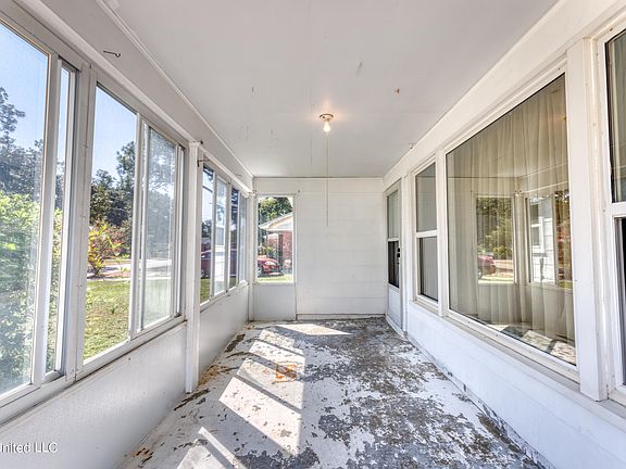 4th image of 251 Beeman Dr