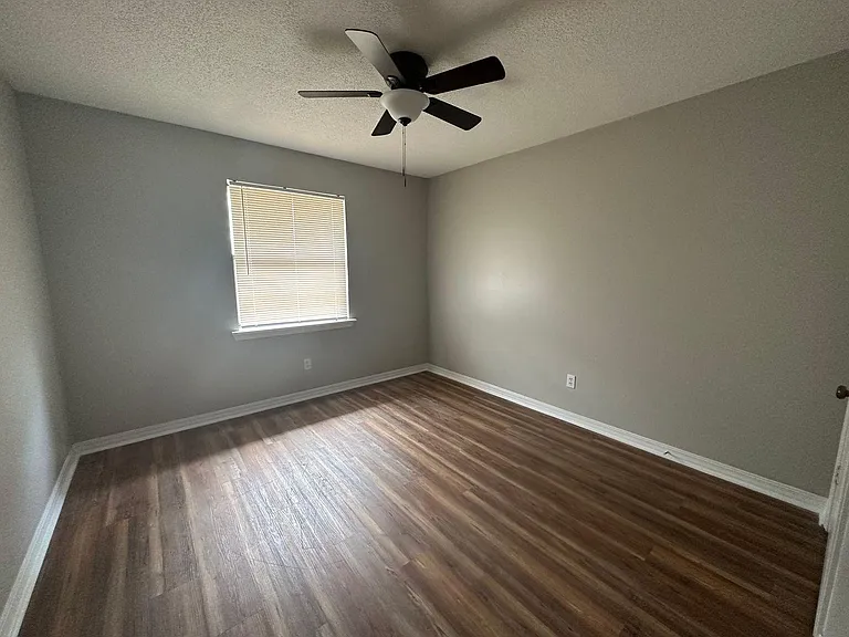 2426 Brookhaven Dr — Photo 7