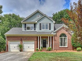 8729 Castlebay Dr, Charlotte, NC 28277